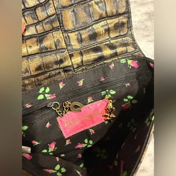 Rock out with this cool clutch by B. Johnson. Brass studs, faux alligator hide - Picture 4 of 6